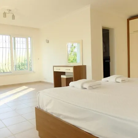 Villa Yaniklar - Buketi *